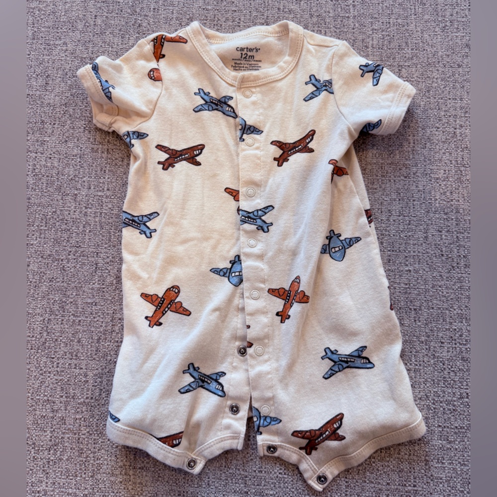 Carter’s airplane pattern button up onesie outfit